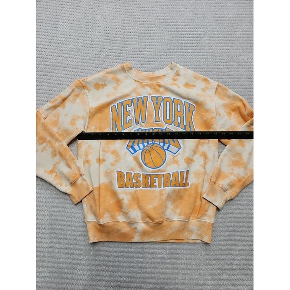 New York Knicks Sweatshirt Womens Small Orange Tye Dye Crew Neck - Picture 3 of 6